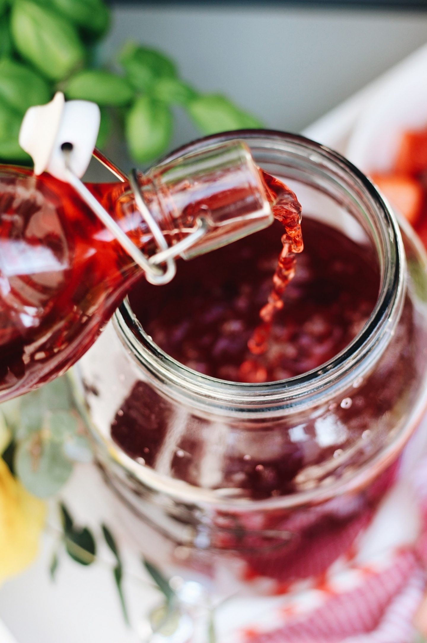 FOOD Sommerlicher Fruchtgenuss aus dem Glas Rhabarber