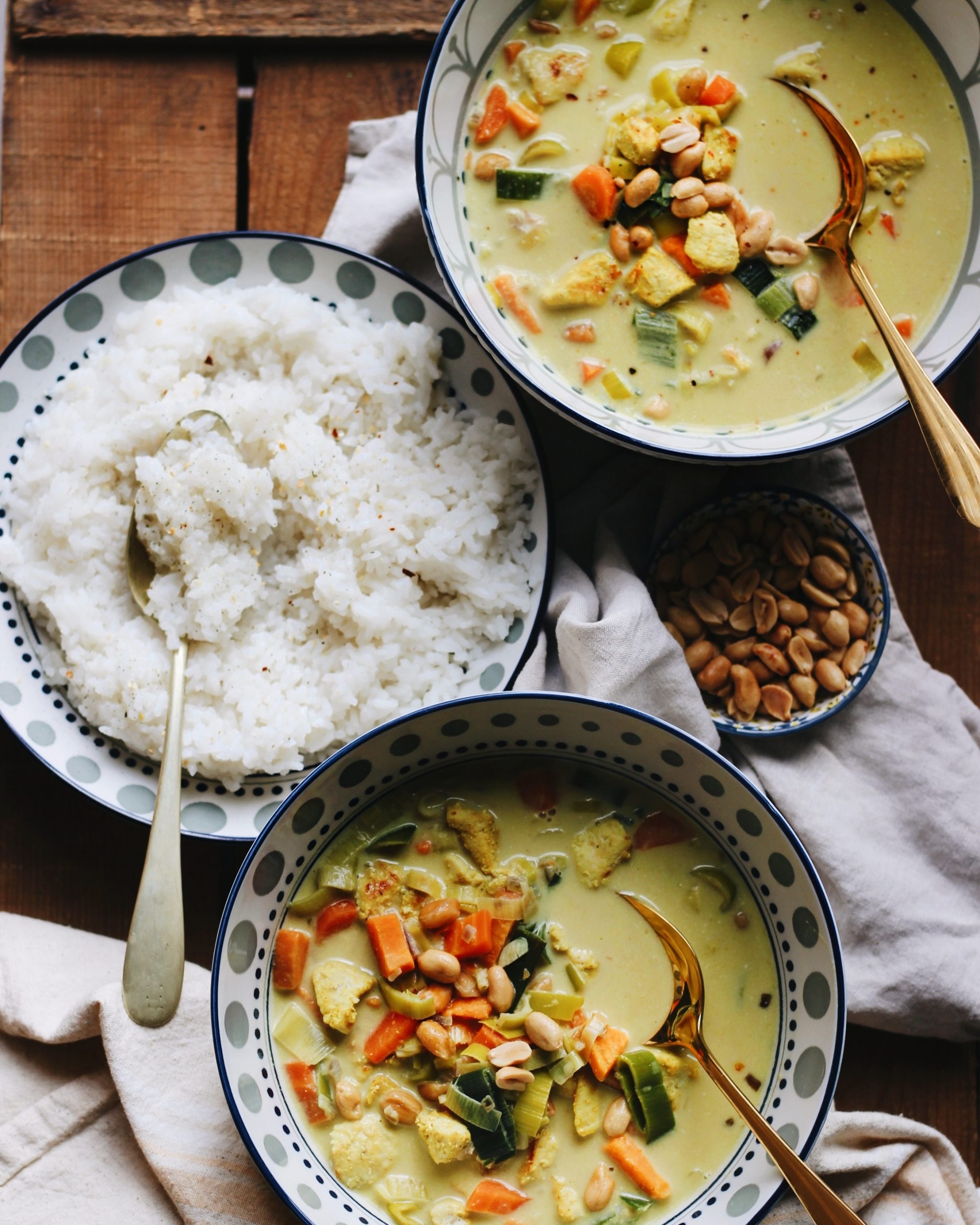 FOOD | Thailändische Suppe mit Süßkartoffeln, Lauch und Erdnüssen ...